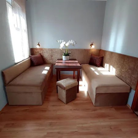 Warta Bed and Breakfast