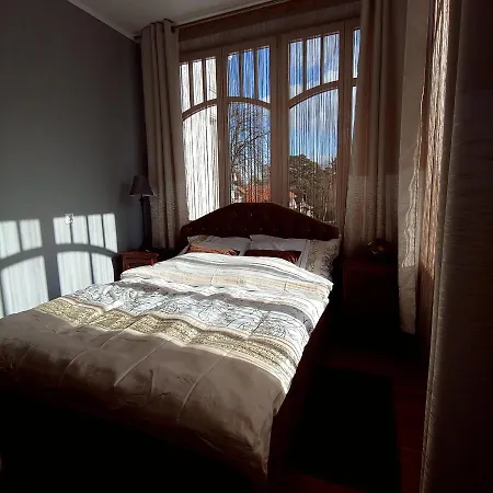 לינה וארוחת בוקר Warta 3*