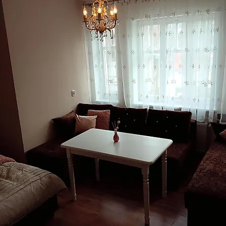 Warta Bed & Breakfast 3*