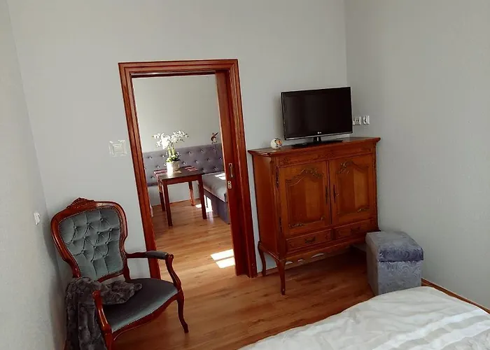 فندق مبيت وإفطار Warta 3*